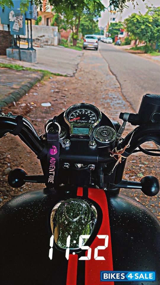 Dark Stealth Black Royal Enfield Classic 350 Dual Channel BS6