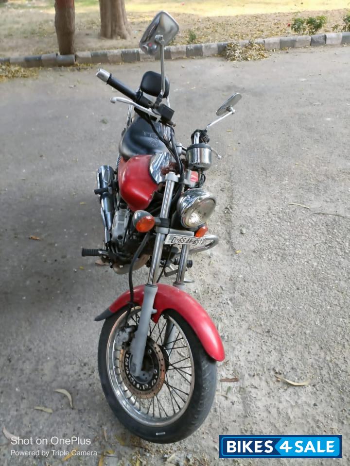 Bajaj Avenger 220 DTS-i