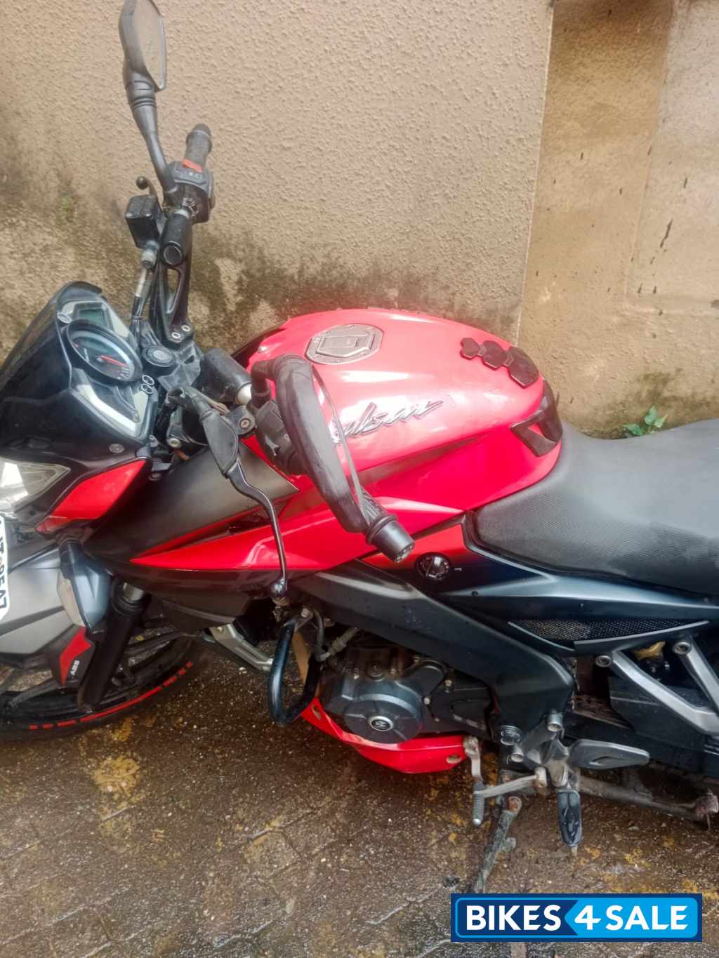 Bajaj Pulsar 200 NS ABS