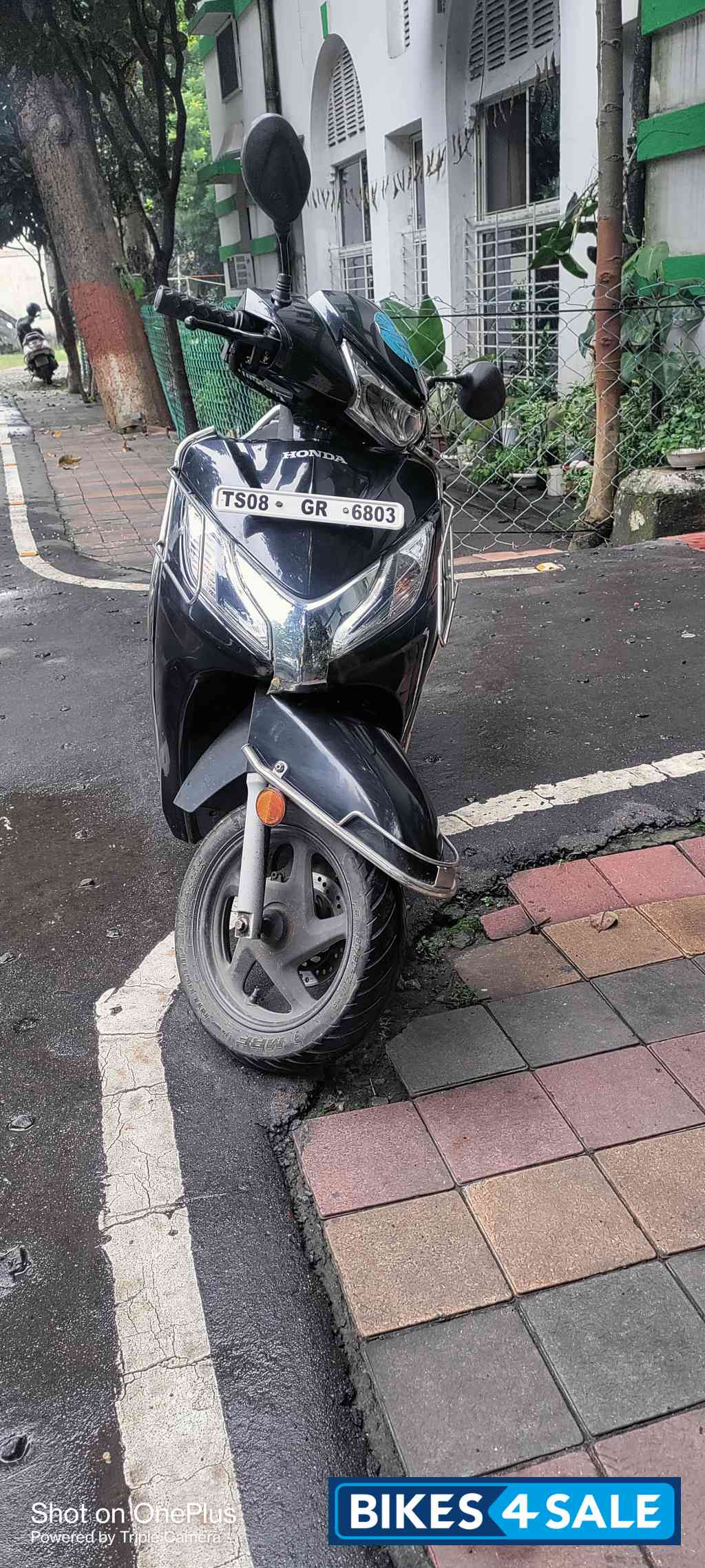 Black Honda Activa 125