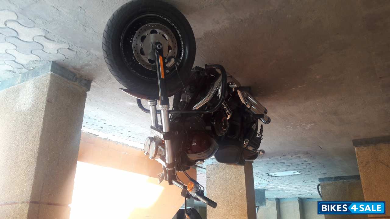 Maroon Harley Davidson Dyna Fat Bob FXDF