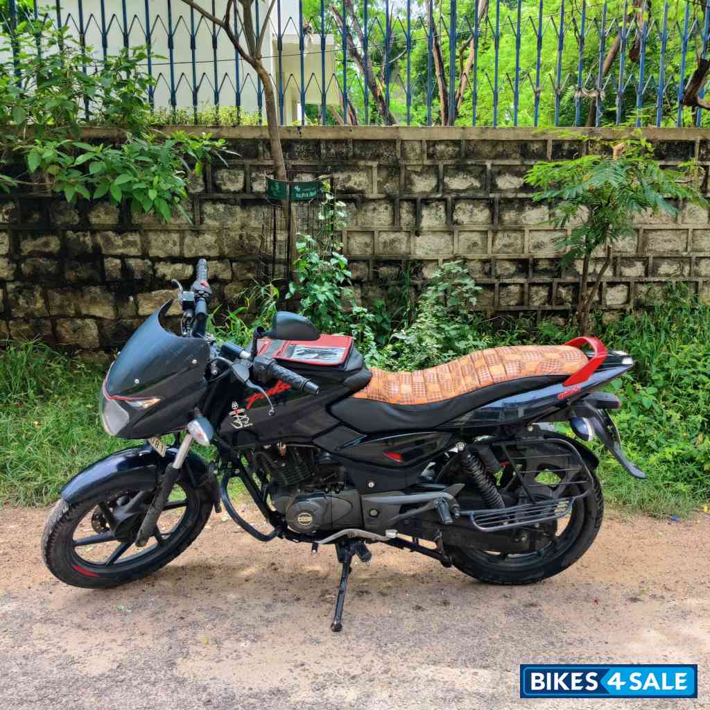 Bajaj Pulsar 150 BS6