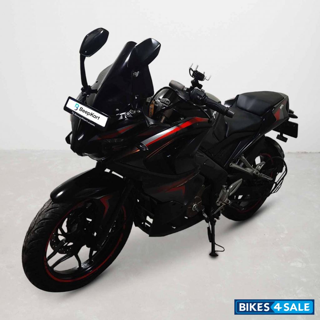 Bajaj Pulsar RS 200