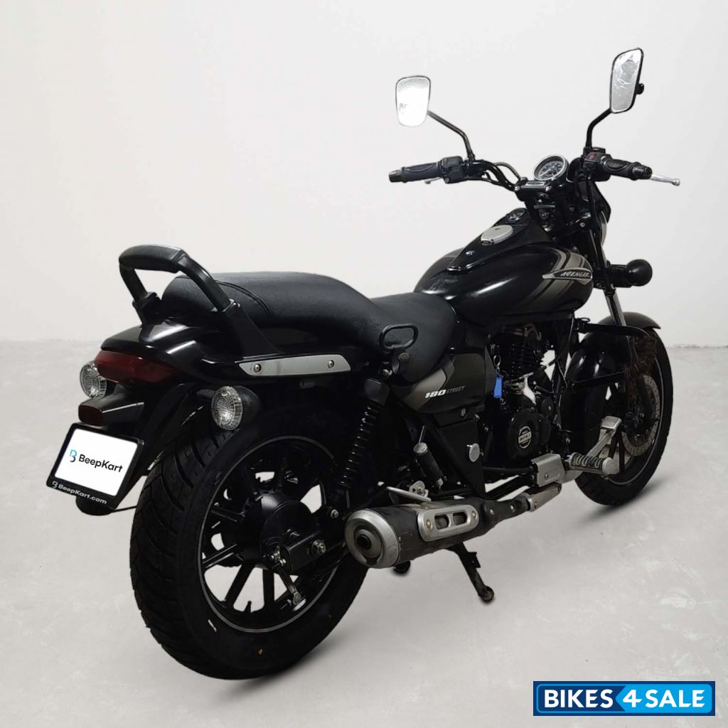 Bajaj Avenger 180 DTS-i Bajaj Avenger 180 DTS-i