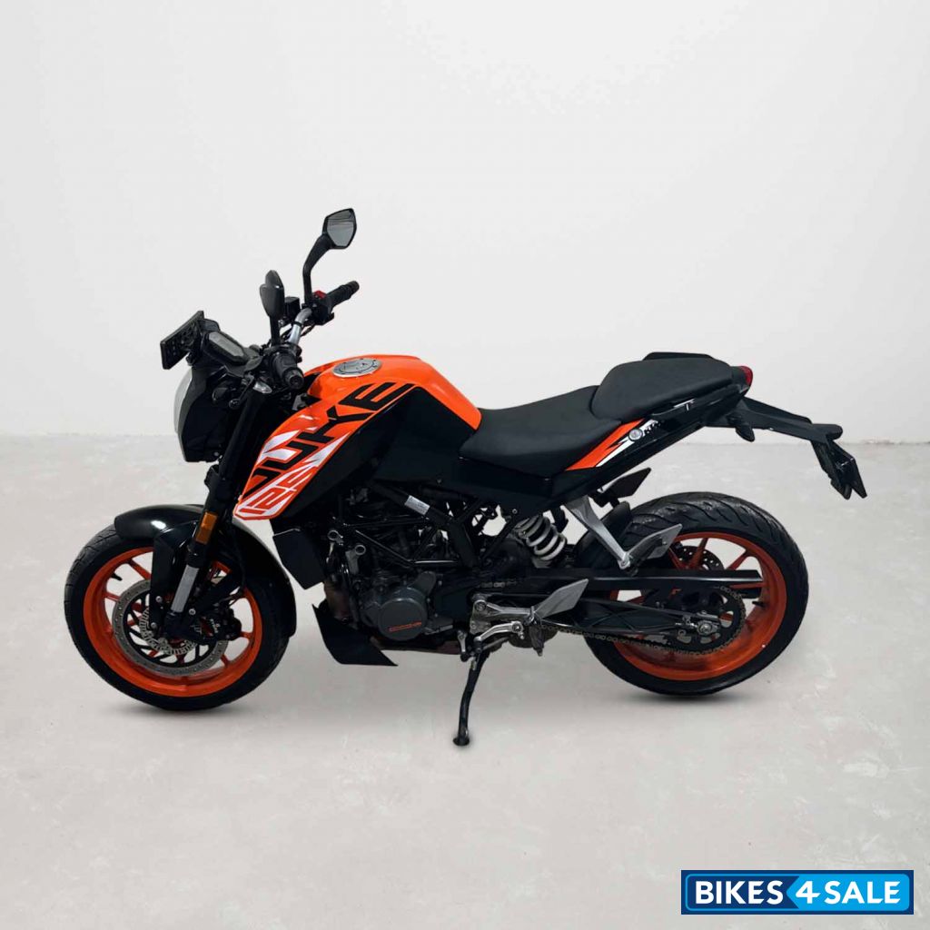 KTM Duke 125