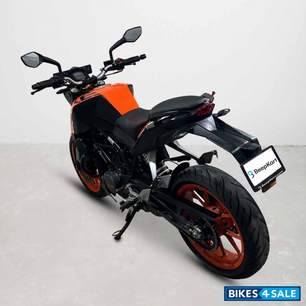 KTM Duke 125