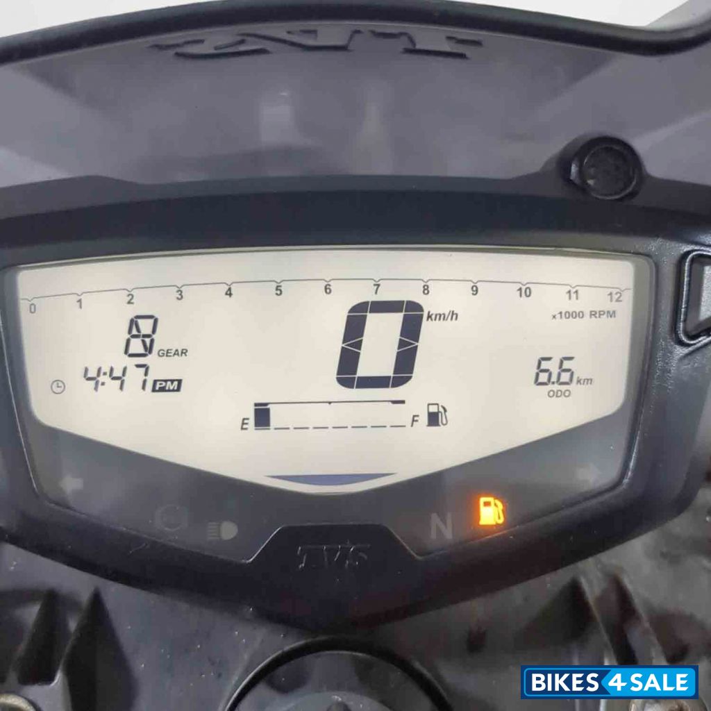 TVS Apache RTR 200 4V