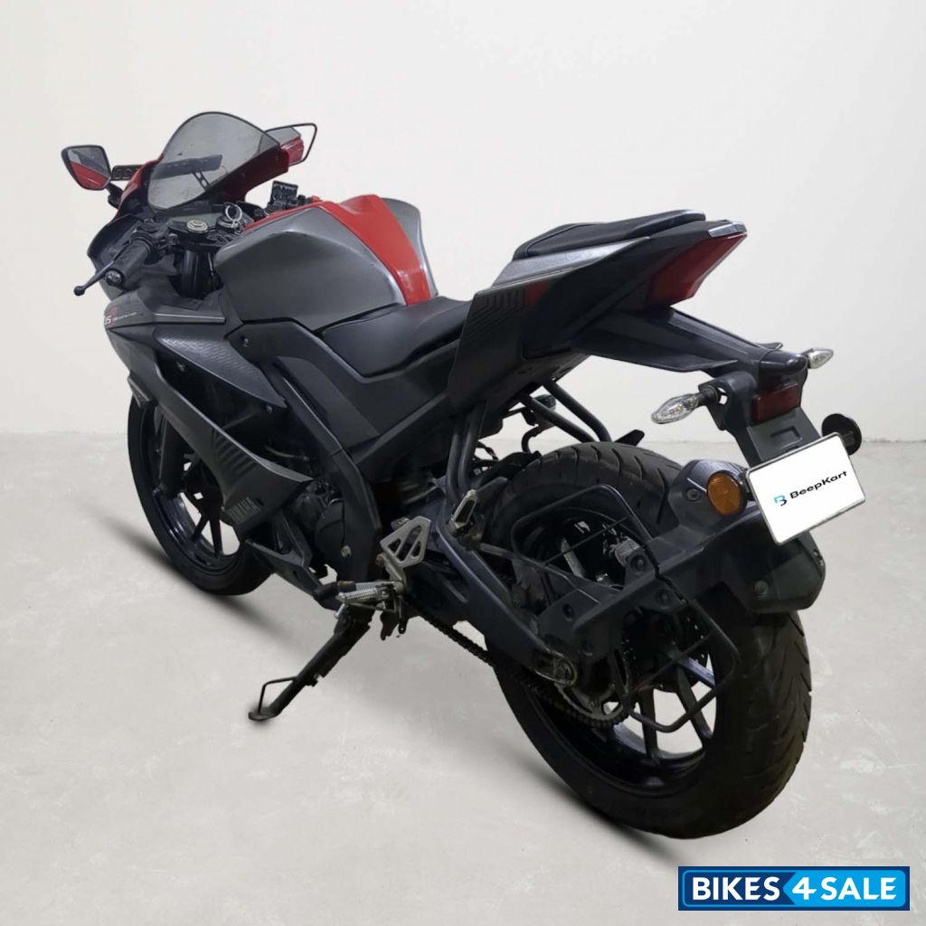 Yamaha YZF R15 V3