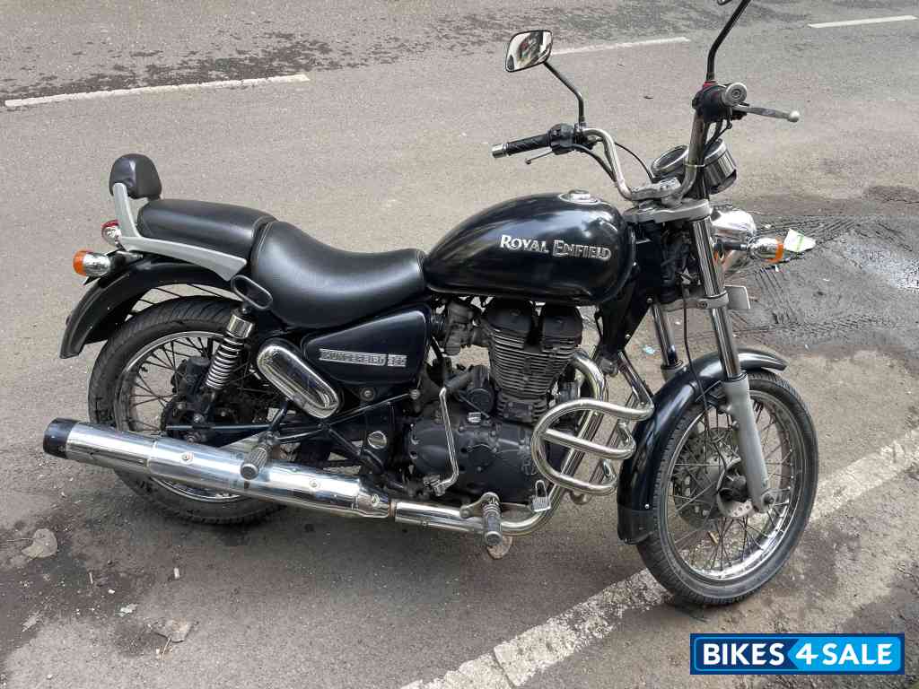 Black Royal Enfield Thunderbird