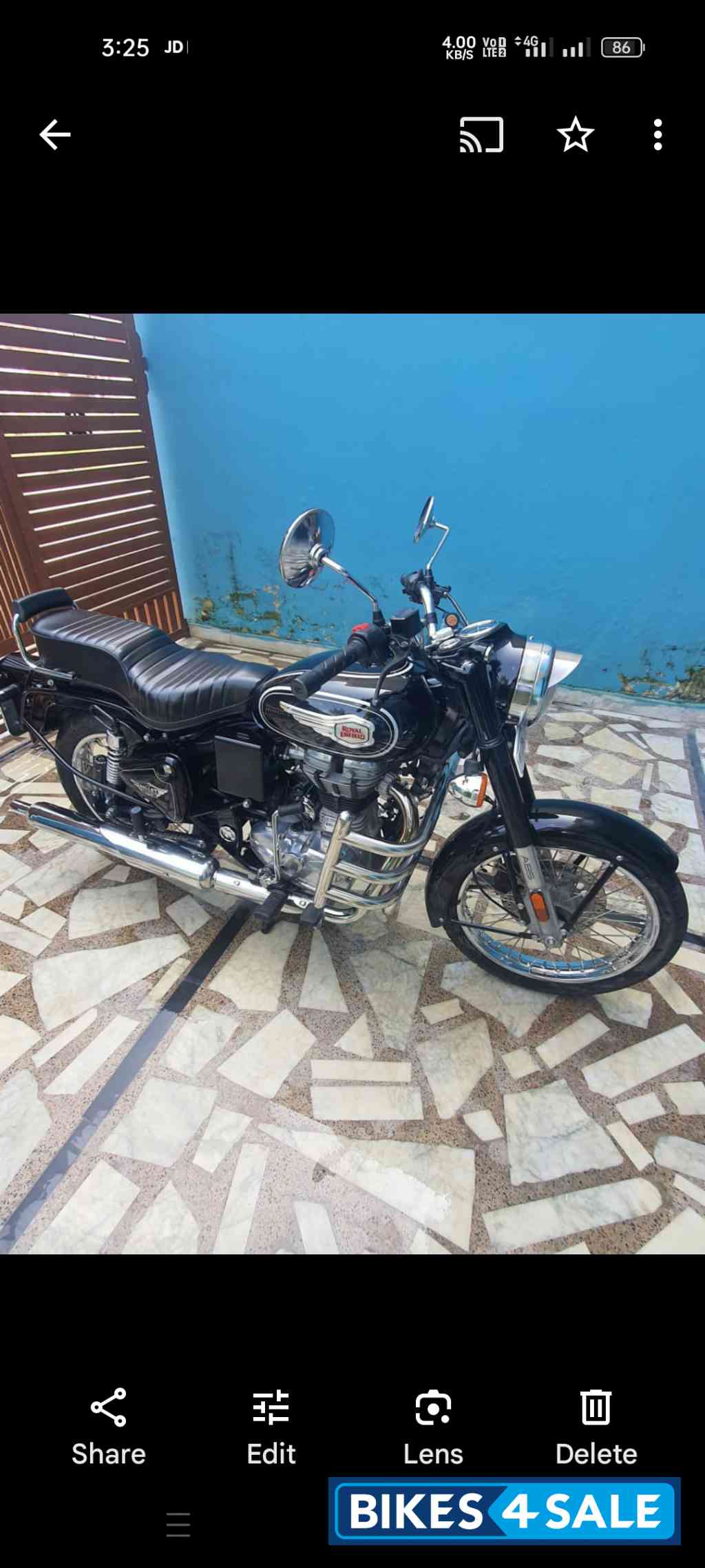 Black Royal Enfield Bullet Standard 500