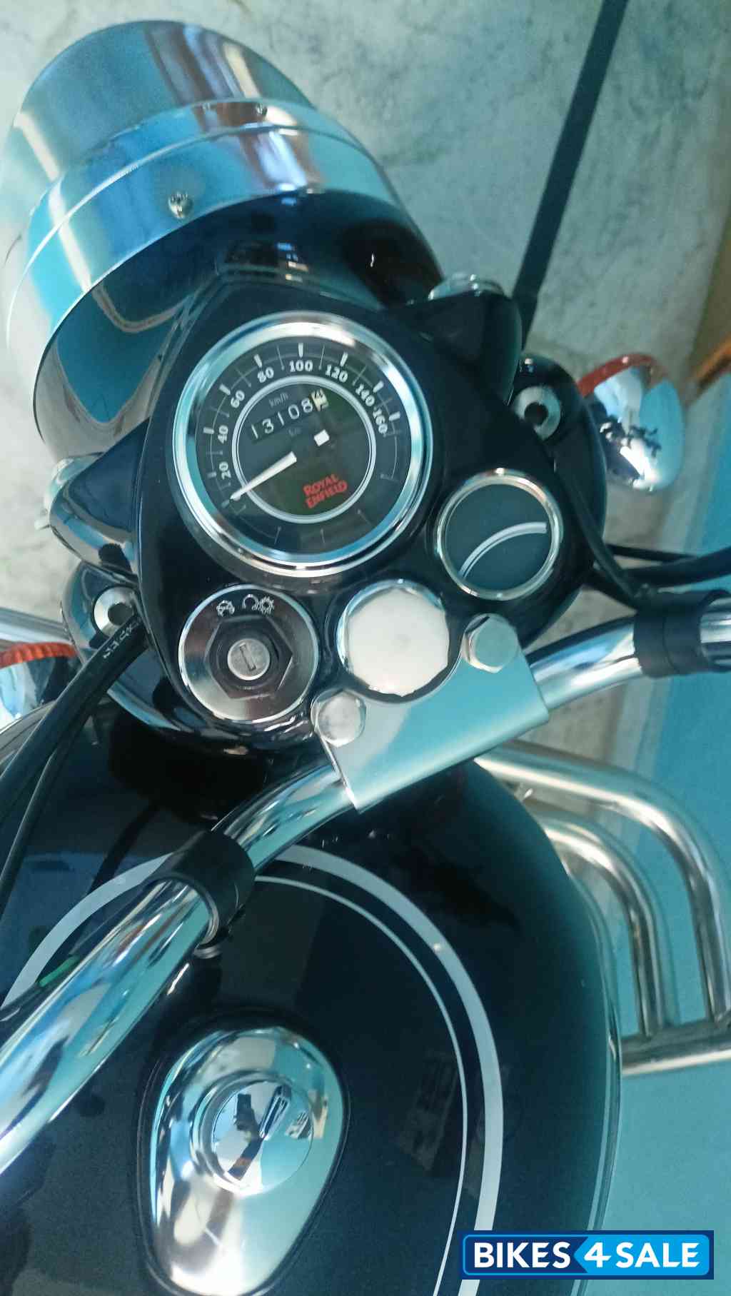 Black Royal Enfield Bullet Standard 500