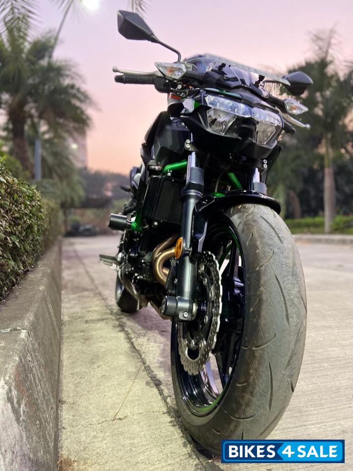 Candy Lime Green Kawasaki Z650 BS6 2022