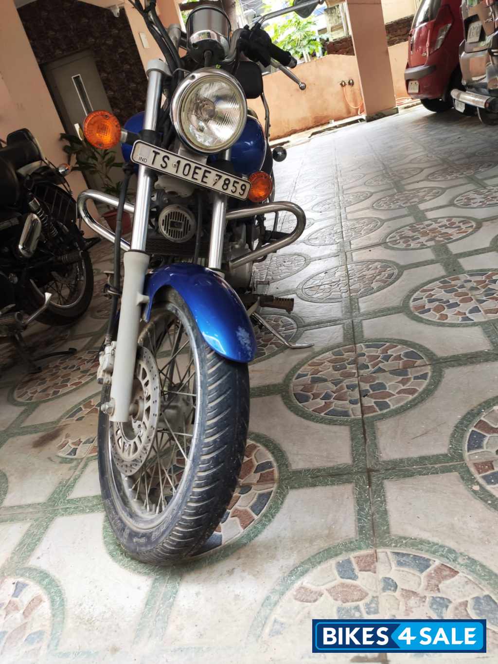 Bajaj Avenger 220 DTS-i Bajaj Avenger 220 DTS-i