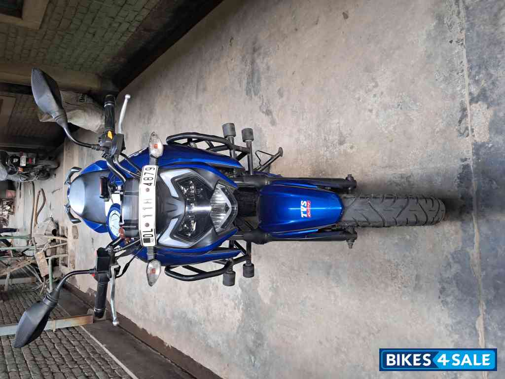 Met Blue TVS Apache RTR 160 4V