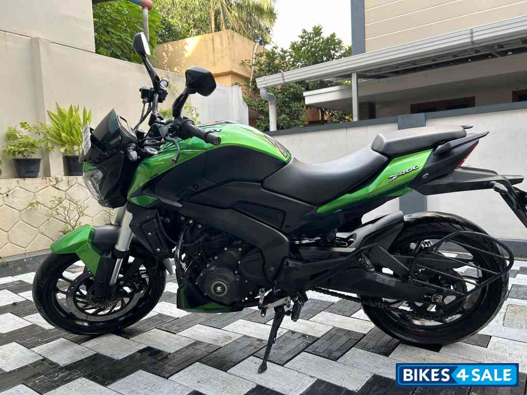 Savanna Green Bajaj Dominar 400