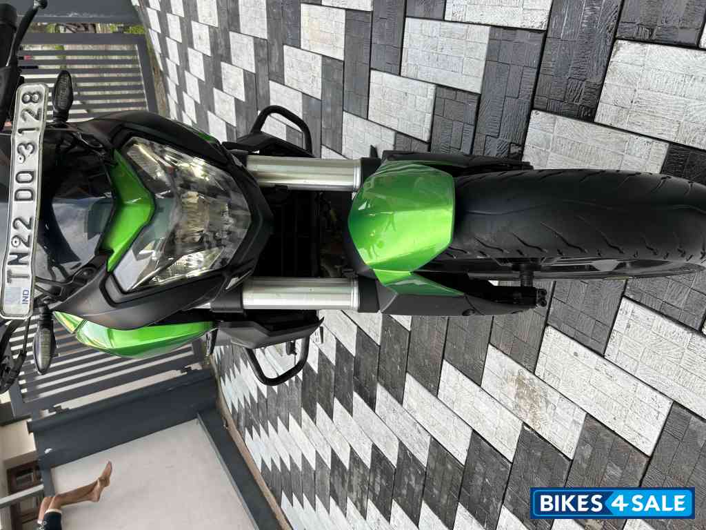 Savanna Green Bajaj Dominar 400