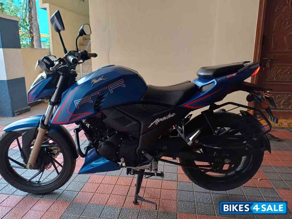 TVS Apache RTR 200 Fi 4V Race Edition 2.0