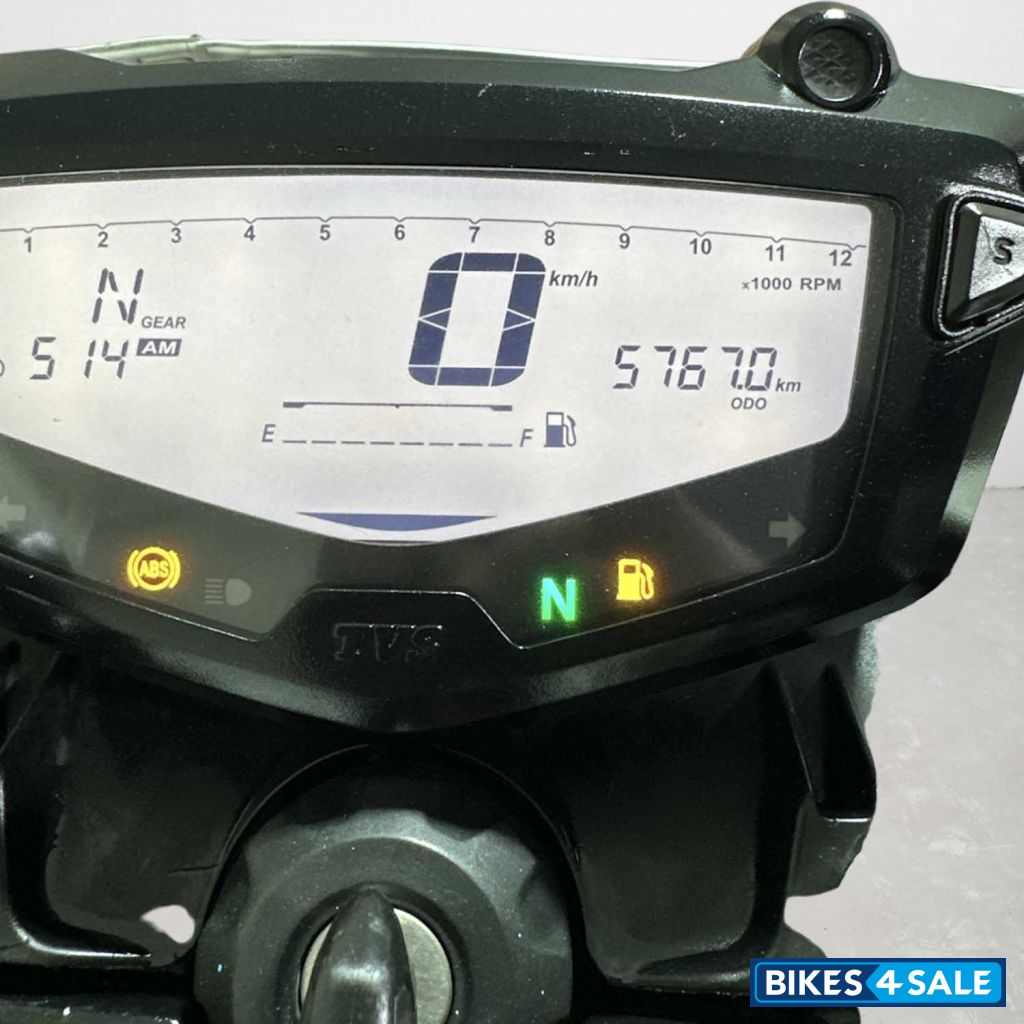 TVS Apache RTR 200 4V