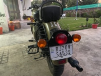 Royal Enfield Classic 350 ABS Signals Stormrider S