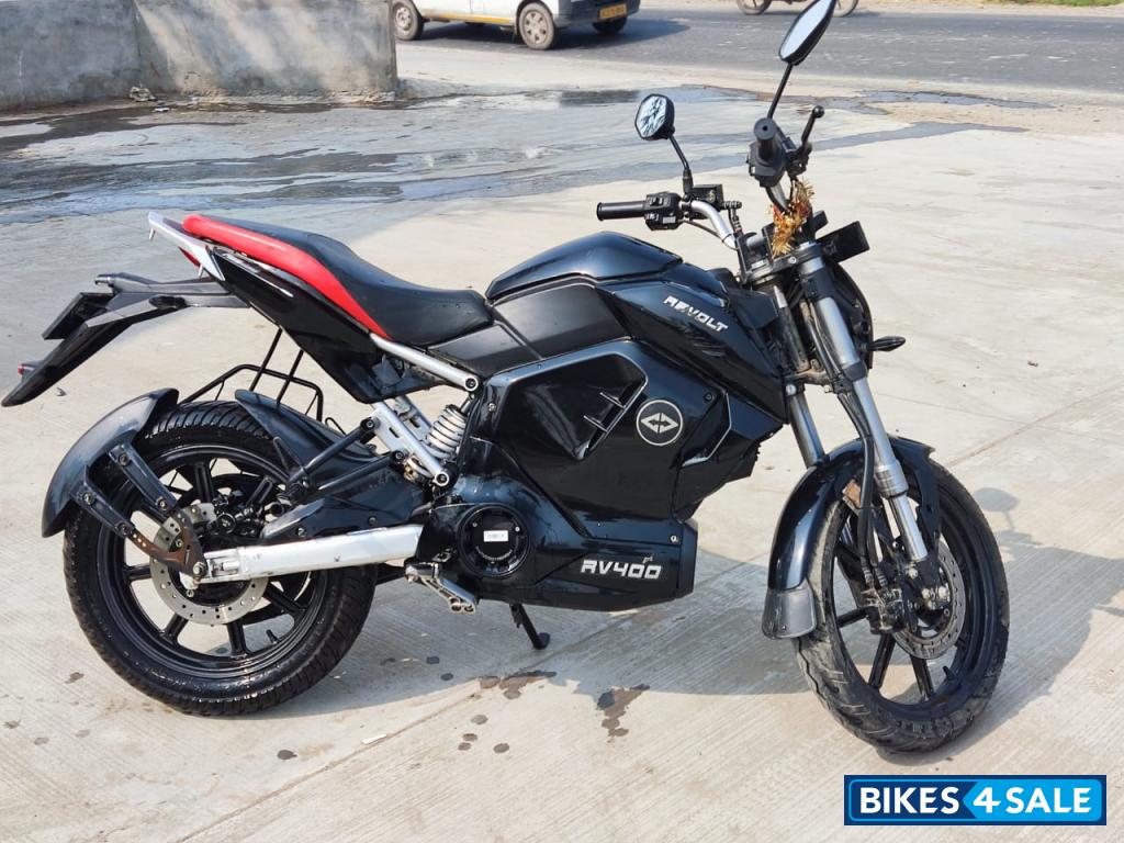 Cosmic Black Revolt RV 400