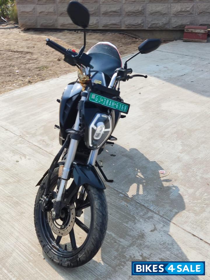 Cosmic Black Revolt RV 400