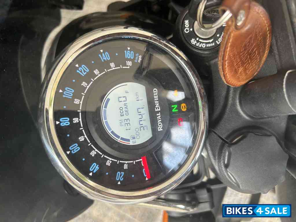 Black Royal Enfield Meteor 350 Stellar