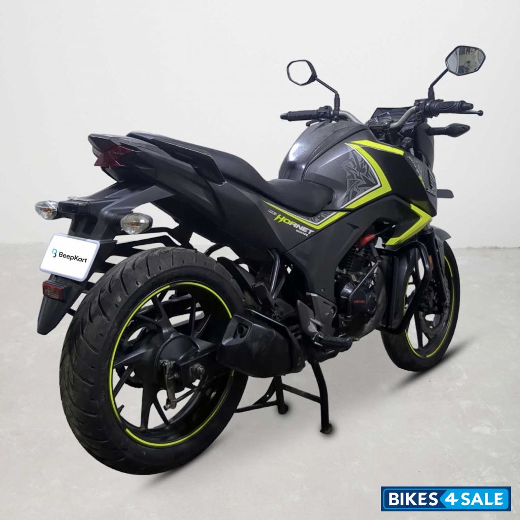 Honda CB Hornet 160R