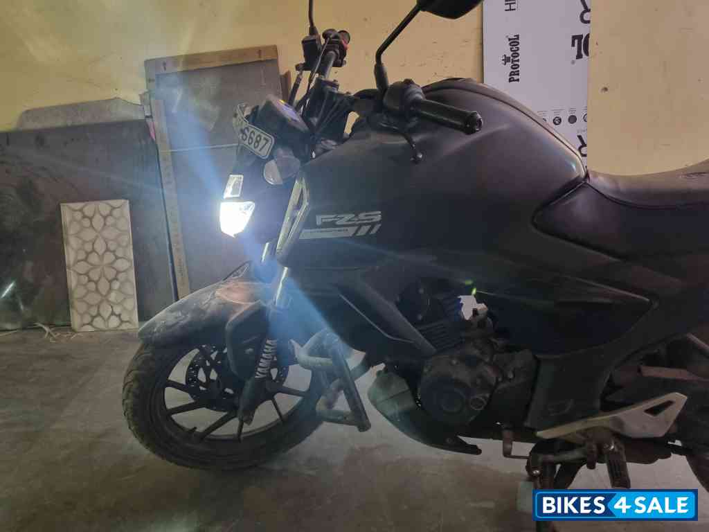 Matt Black Yamaha FZ-S FI V3