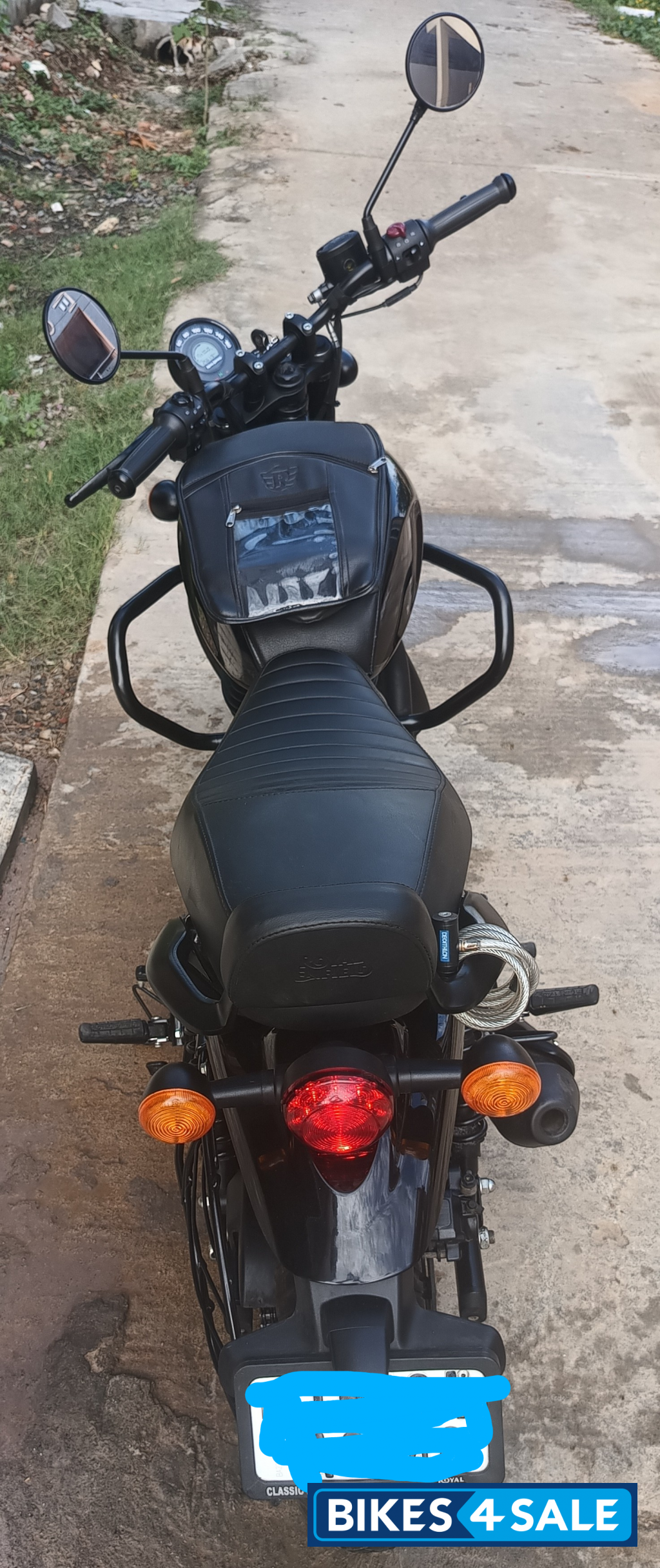 Black Royal Enfield Hunter 350 Metro