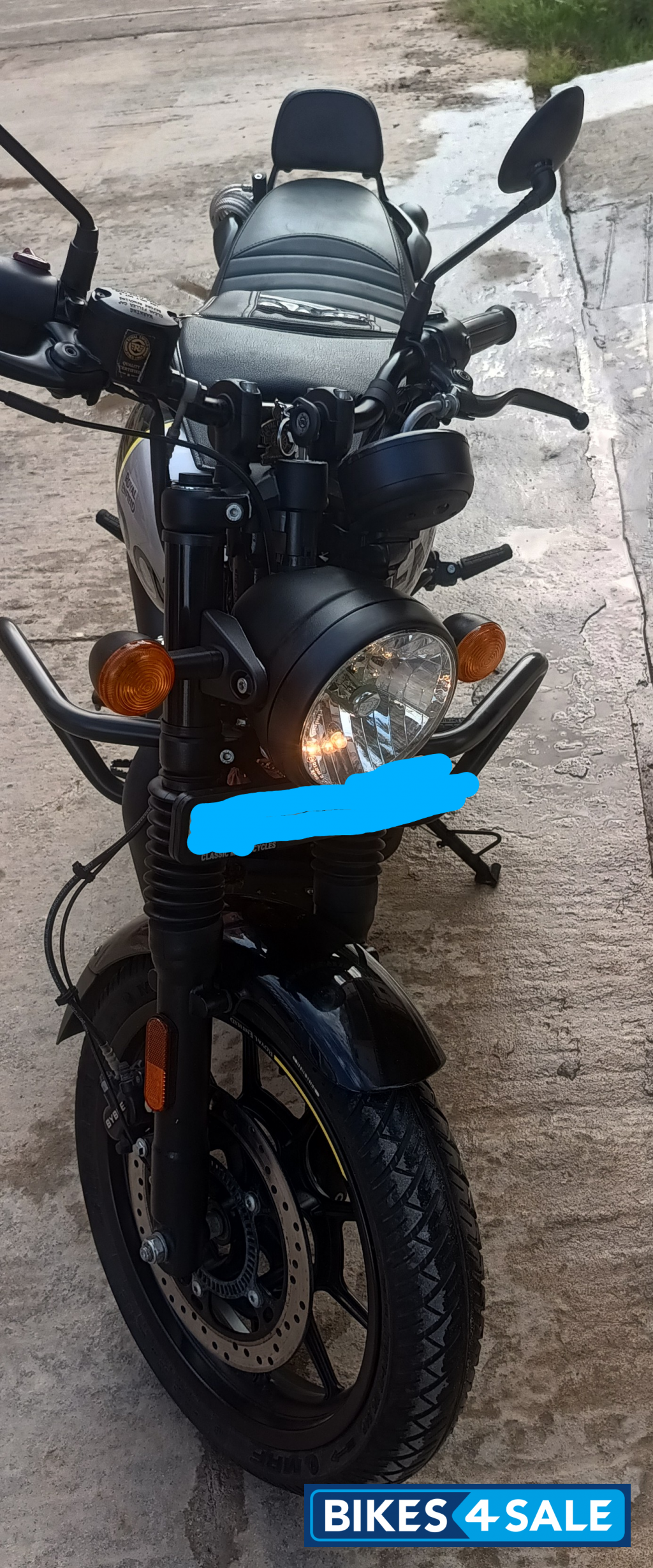 Black Royal Enfield Hunter 350 Metro