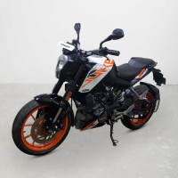 KTM Duke 125