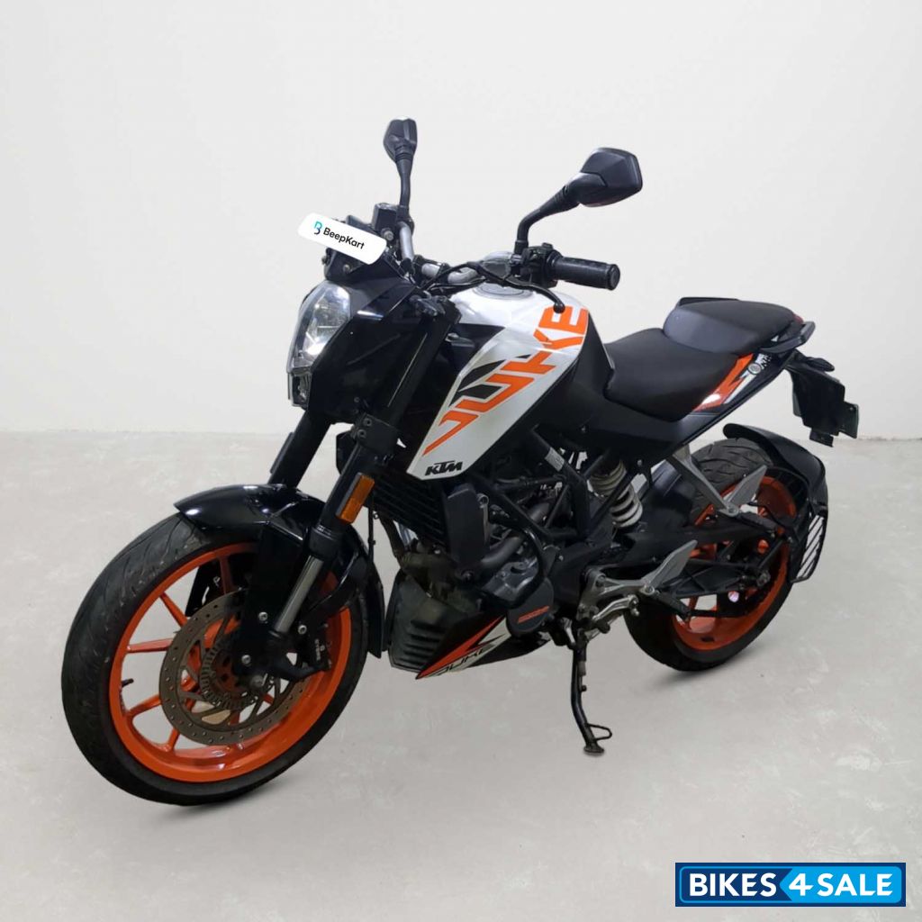 KTM Duke 125