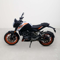KTM Duke 125