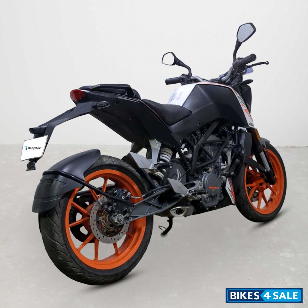 KTM Duke 125