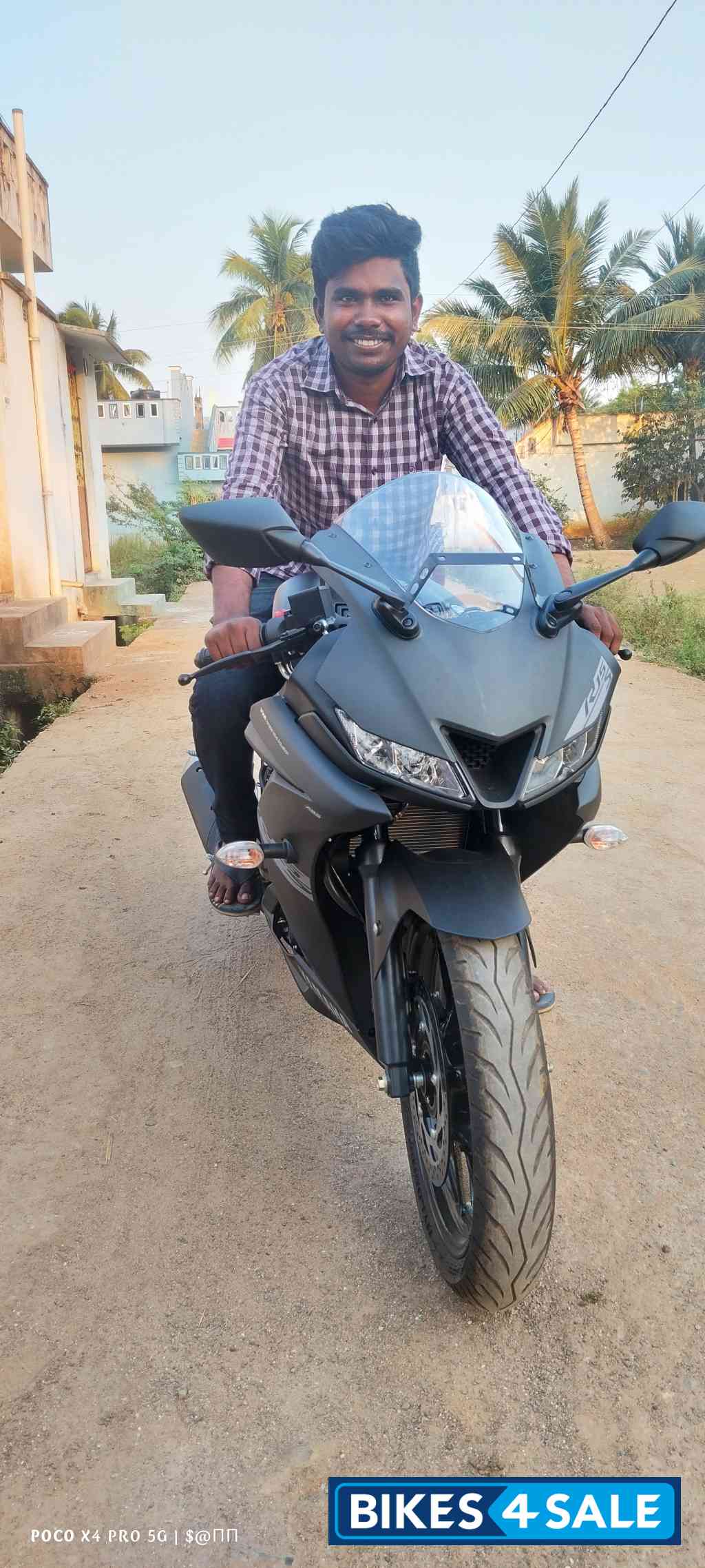 Matte Black Yamaha YZF R15 V3