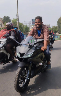 Matte Black Yamaha YZF R15 V3