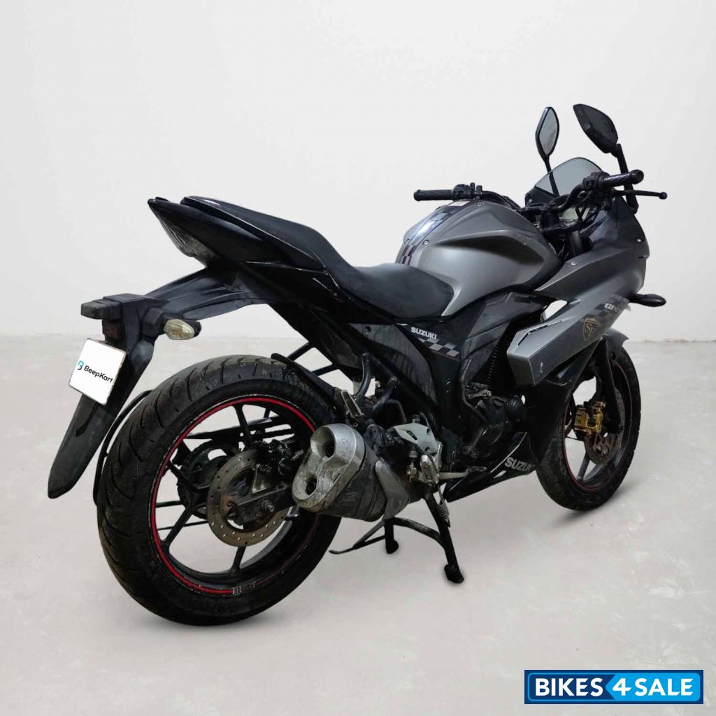 Suzuki Gixxer SF