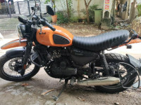 Yezdi Scrambler Single Tone