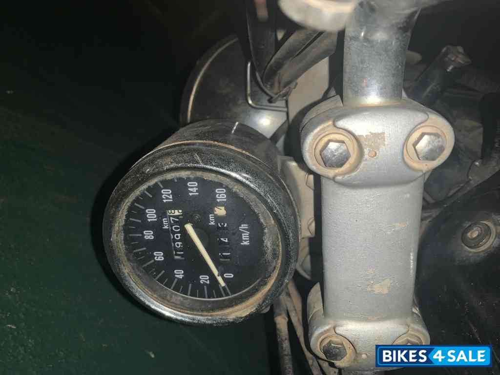 Black Bajaj Avenger Street 180