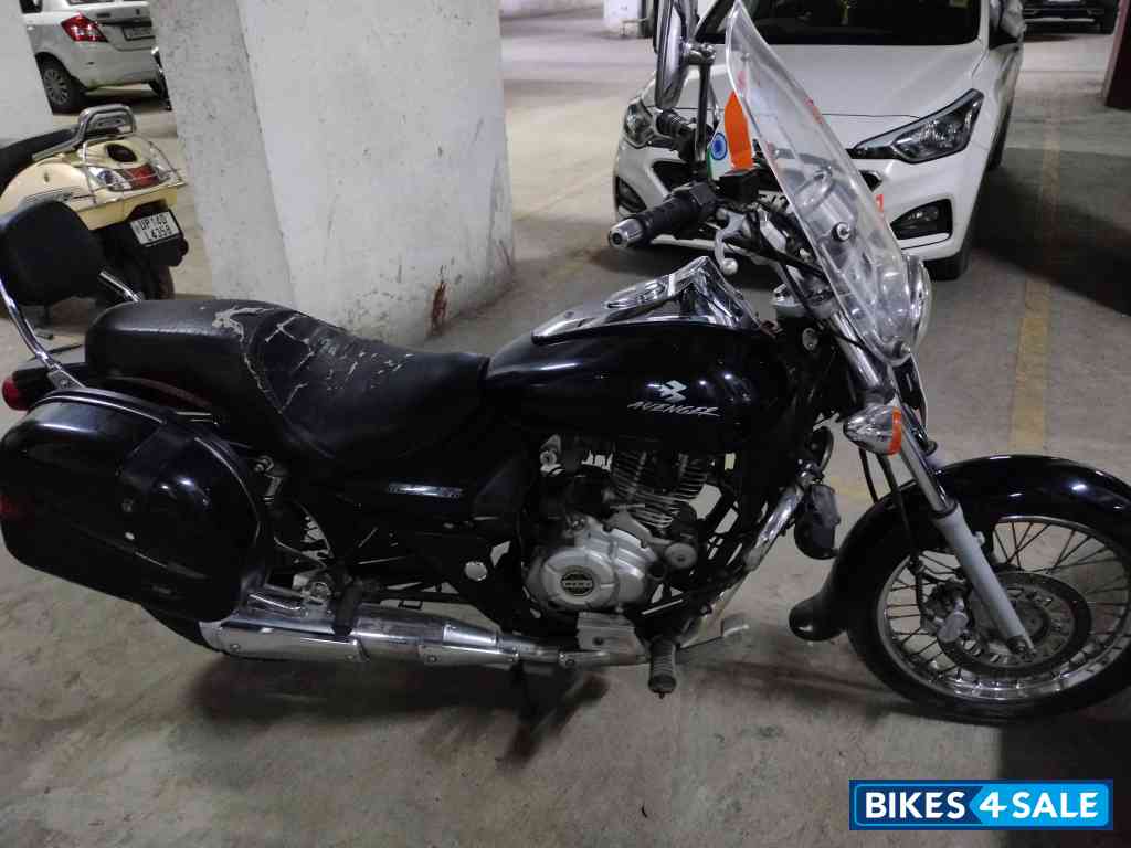 Bajaj Avenger 220 DTS-i