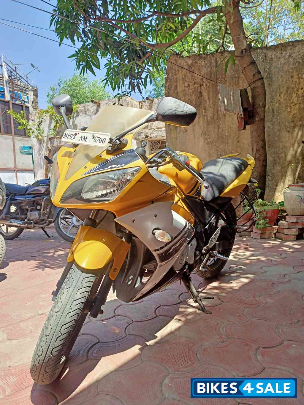 Yellow Yamaha YZF R15