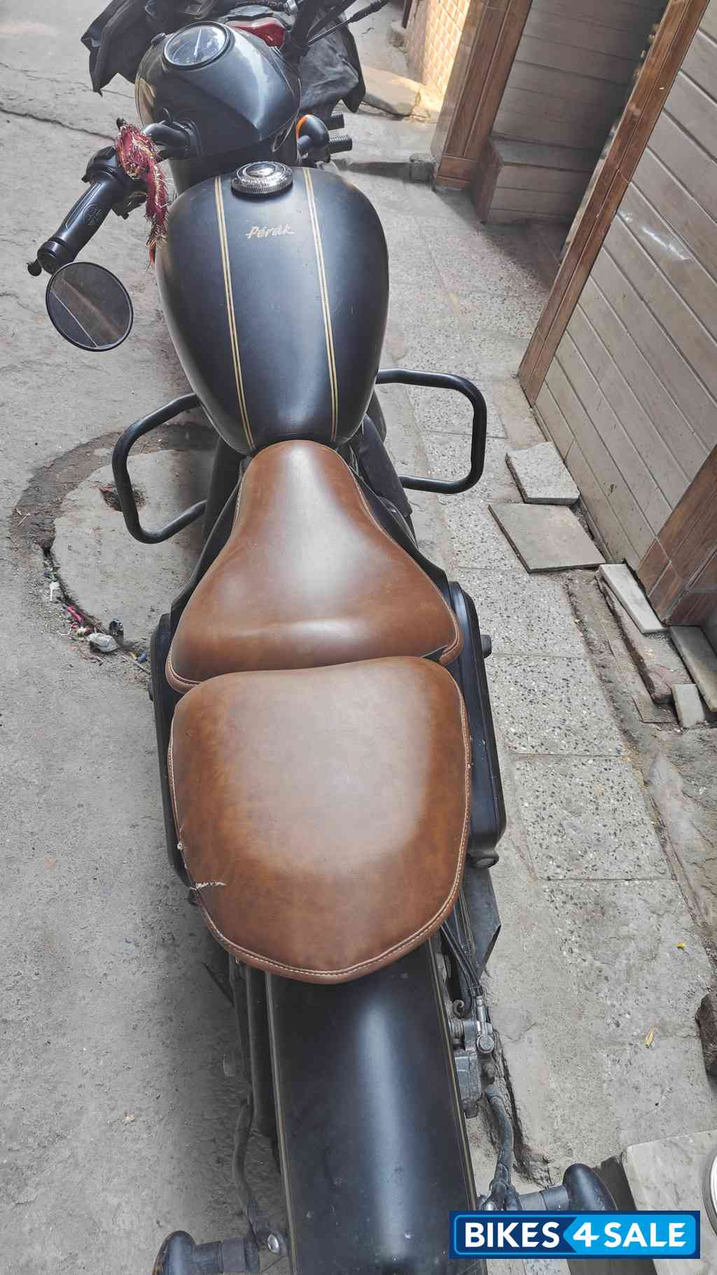 Metallic Grey Jawa Perak BS6