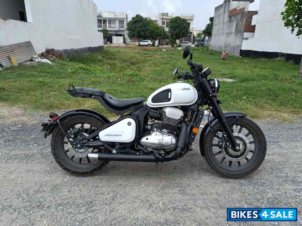 Jawa 42 Bobber Dual Channel ABS