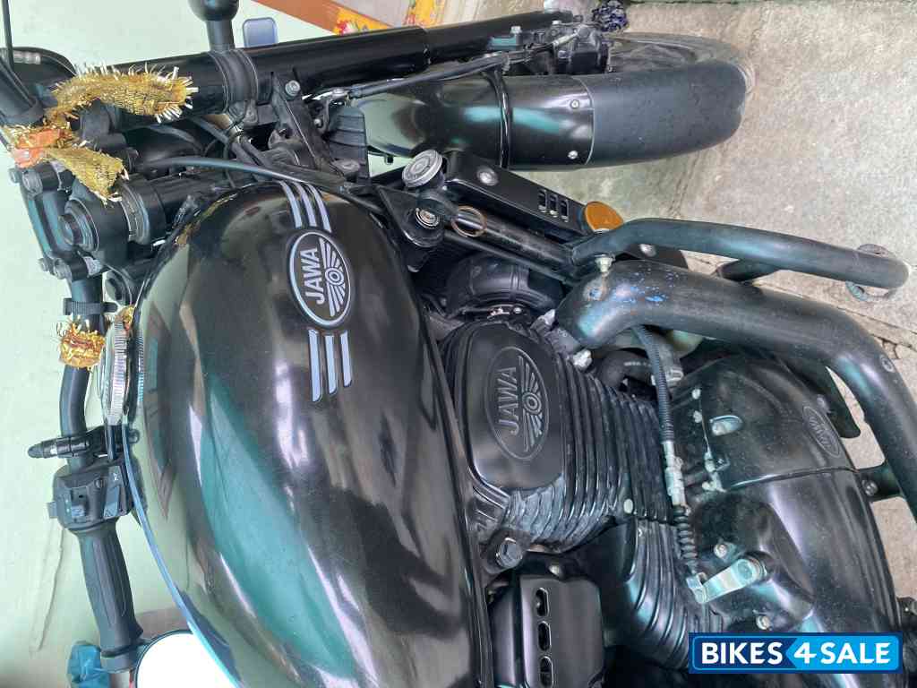 Jawa 42 Dual Channel ABS AllStar Black