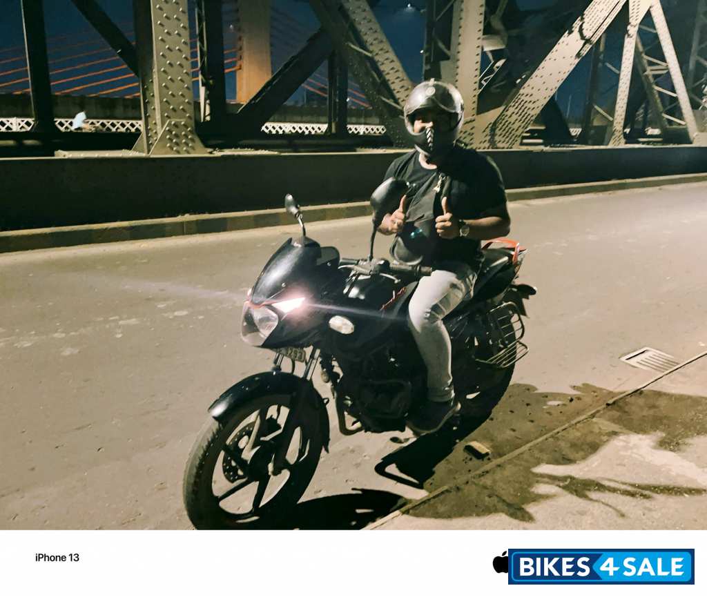 Bajaj Pulsar 150 Neon