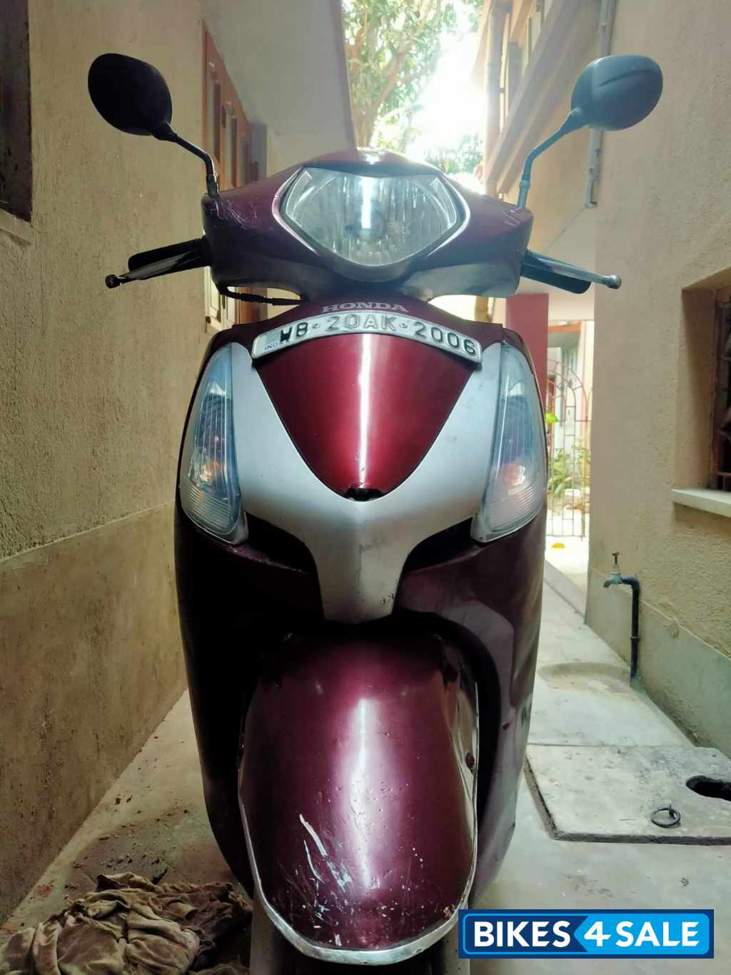 Red Honda Aviator