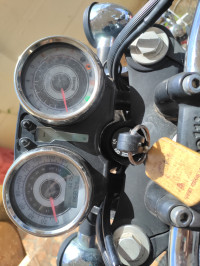 Red Benelli Imperiale 400 BS6