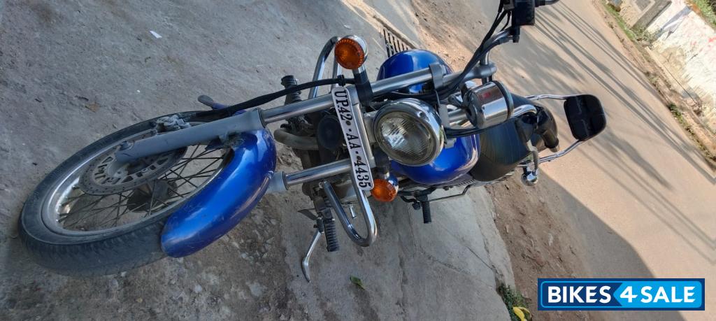 Bajaj Avenger 220 DTS-i