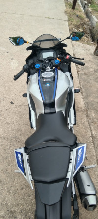 Silver Yamaha R15M