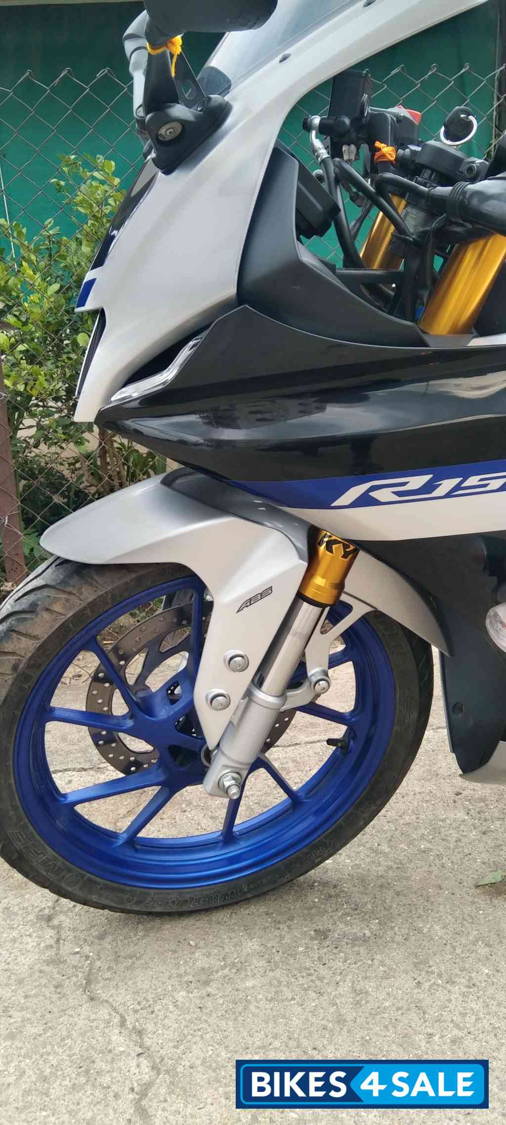 Silver Yamaha R15M Silver Yamaha R15M